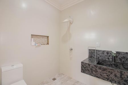 Casa de condomínio à venda com 281m², 3 quartos e 4 vagasBanheiro Social 2