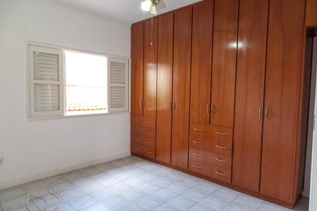 Casa à venda com 187m², 4 quartos e 2 vagas Casa à venda com 187m², 4 quartos e 2 vagasQuarto 2