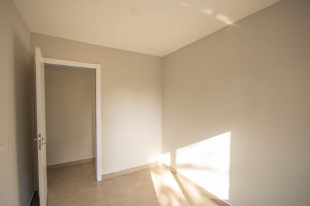 Apartamento à venda com 80m², 3 quartos e 2 vagas Apartamento à venda com 80m², 3 quartos e 2 vagasQuarto 1