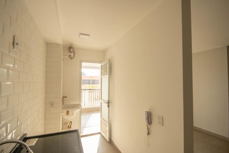 Apartamento à venda com 80m², 3 quartos e 2 vagas Apartamento à venda com 80m², 3 quartos e 2 vagasCozinha e Área de Serviço