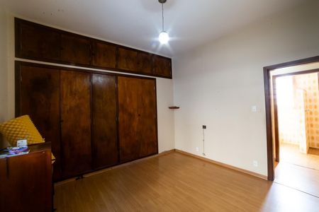 Casa à venda com 883m², 8 quartos e 6 vagasQuarto