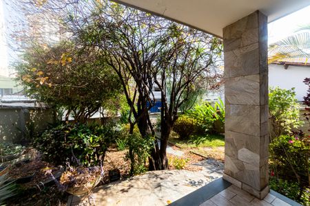 Casa à venda com 883m², 8 quartos e 6 vagasJardim