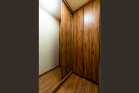 Casa à venda com 883m², 8 quartos e 6 vagasCloset da suíte