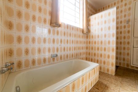 Casa à venda com 883m², 8 quartos e 6 vagasBanheiro Social