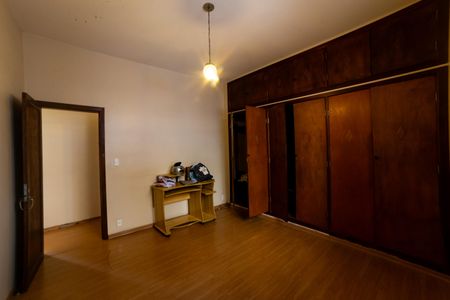 Casa à venda com 883m², 8 quartos e 6 vagasQuarto