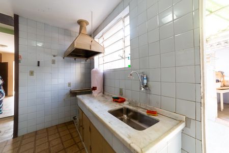 Casa à venda com 883m², 8 quartos e 6 vagasCozinha