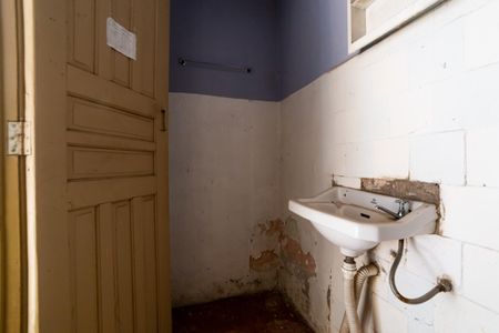 Casa à venda com 883m², 8 quartos e 6 vagasBanheiro Social