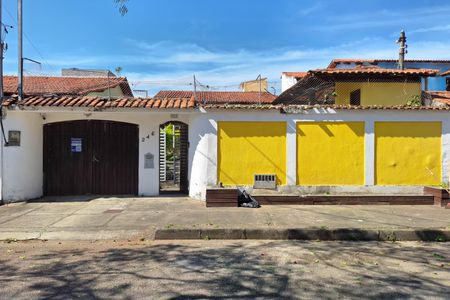 Casa à venda com 360m², 2 quartos e 3 vagasFachada