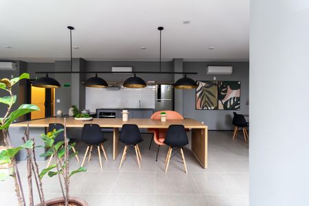 Apartamento à venda com 34m², 1 quarto e sem vaga Apartamento à venda com 34m², 1 quarto e sem vagaÁrea comum - Salão de Festas