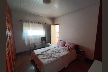 Casa à venda com 140m², 5 quartos e 4 vagas Casa à venda com 140m², 5 quartos e 4 vagasDormitório