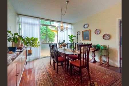 Casa à venda com 400m², 4 quartos e 3 vagas