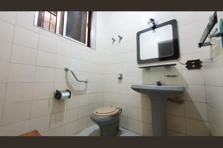 Casa à venda com 328m², 5 quartos e 3 vagas