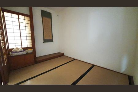 Casa à venda com 328m², 5 quartos e 3 vagas