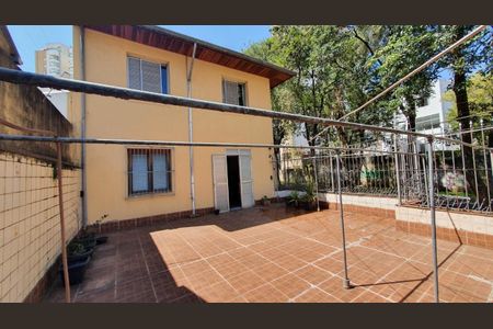 Casa à venda com 328m², 5 quartos e 3 vagas