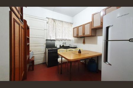 Casa à venda com 328m², 5 quartos e 3 vagas