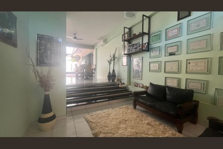 Casa para alugar com 799m², 6 quartos e 3 vagas Casa para alugar com 799m², 6 quartos e 3 vagasSala