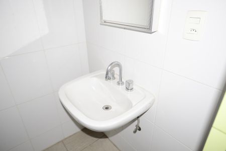 Casa à venda com 110m², 2 quartos e 2 vagasBanheiro