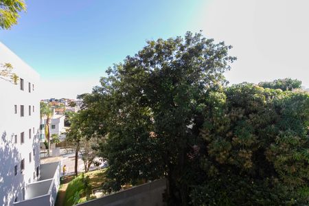 Casa à venda com 341m², 5 quartos e 6 vagas Casa à venda com 341m², 5 quartos e 6 vagasSuíte -Vista