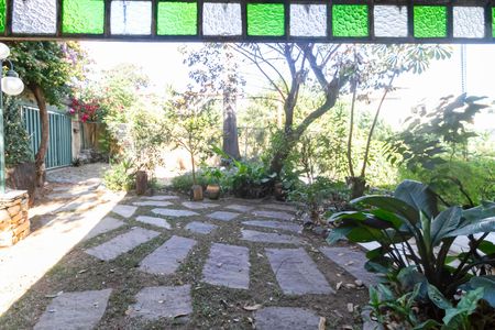 Casa à venda com 341m², 5 quartos e 6 vagas Casa à venda com 341m², 5 quartos e 6 vagasQuarto 1 - Vista