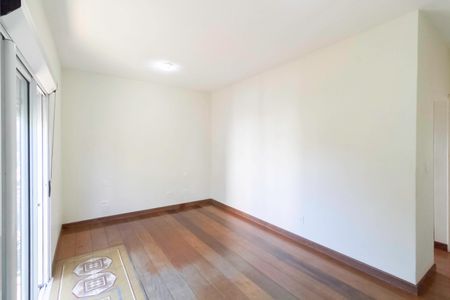 Casa à venda com 341m², 5 quartos e 6 vagas Casa à venda com 341m², 5 quartos e 6 vagasSuíte