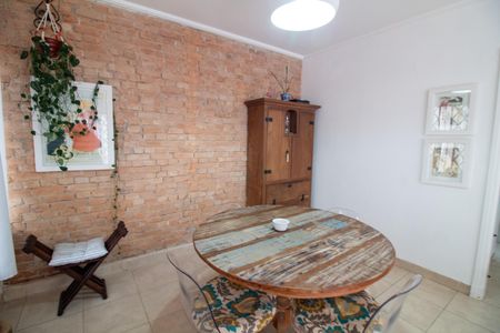 Casa à venda com 106m², 3 quartos e 2 vagas Casa à venda com 106m², 3 quartos e 2 vagasSala de Jantar