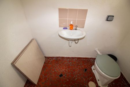 Casa à venda com 106m², 3 quartos e 2 vagas Casa à venda com 106m², 3 quartos e 2 vagasBanheiro de Serviço