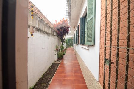 Casa à venda com 106m², 3 quartos e 2 vagas Casa à venda com 106m², 3 quartos e 2 vagasCorredor