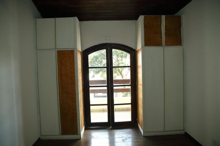 Casa para alugar com 327m², 4 quartos e 4 vagasSuíte (Casa 2)