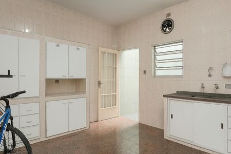 Casa à venda com 90m², 3 quartos e sem vaga Casa à venda com 90m², 3 quartos e sem vagaCozinha