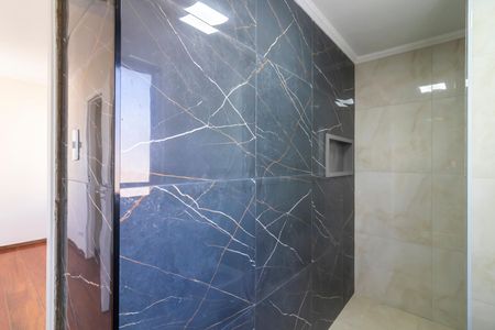 Apartamento à venda com 98m², 3 quartos e 1 vaga Apartamento à venda com 98m², 3 quartos e 1 vagaBanheiro da Suíte