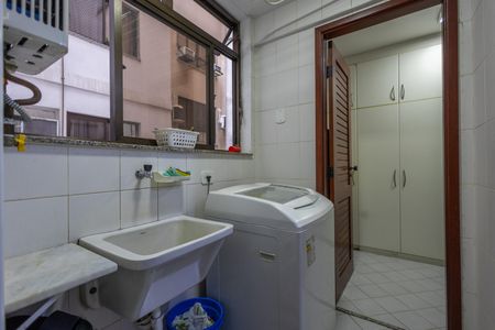 Apartamento à venda com 94m², 2 quartos e 1 vaga Apartamento à venda com 94m², 2 quartos e 1 vagaÁrea de Serviço
