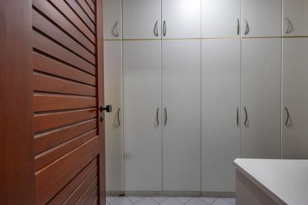 Apartamento à venda com 94m², 2 quartos e 1 vaga Apartamento à venda com 94m², 2 quartos e 1 vagaQuarto de Serviço