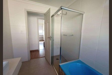 Casa à venda com 220m², 4 quartos e 3 vagas Casa à venda com 220m², 4 quartos e 3 vagasBanheiro