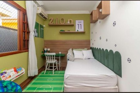 Casa à venda com 200m², 3 quartos e 3 vagas Casa à venda com 200m², 3 quartos e 3 vagasQuarto