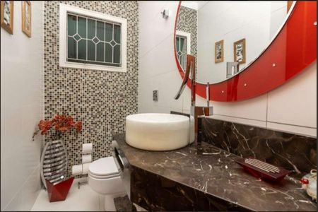 Casa à venda com 270m², 3 quartos e 5 vagas Casa à venda com 270m², 3 quartos e 5 vagasBanheiro