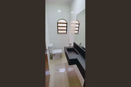 Casa à venda com 300m², 3 quartos e 8 vagas