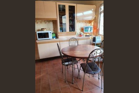 Casa à venda com 280m², 3 quartos e 2 vagasCozinha