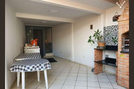 Casa à venda com 280m², 3 quartos e 2 vagasChurrasqueira