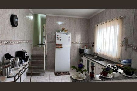 Casa à venda com 360m², 3 quartos e 2 vagas Casa à venda com 360m², 3 quartos e 2 vagasCozinha