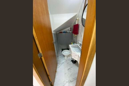 Casa à venda com 300m², 3 quartos e 2 vagasBanheiro