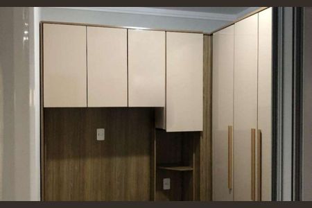 Casa à venda com 300m², 4 quartos e 2 vagas Casa à venda com 300m², 4 quartos e 2 vagasQuarto