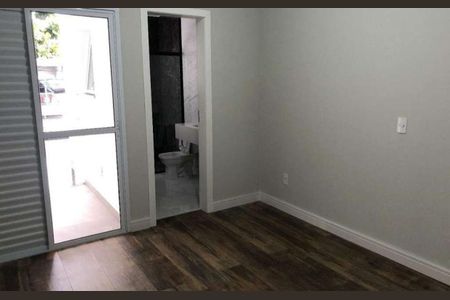 Casa à venda com 300m², 4 quartos e 2 vagas Casa à venda com 300m², 4 quartos e 2 vagasQuarto