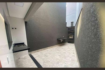 Casa à venda com 300m², 3 quartos e 2 vagas Casa à venda com 300m², 3 quartos e 2 vagasÁrea Externa