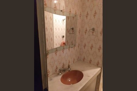 Apartamento à venda com 87m², 2 quartos e 1 vaga Apartamento à venda com 87m², 2 quartos e 1 vagaBanheiro