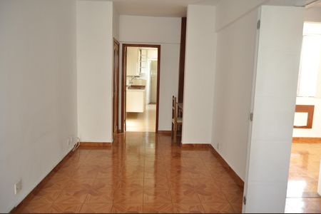 Apartamento à venda com 65m², 2 quartos e 1 vagaSala
