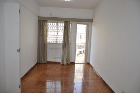 Apartamento à venda com 65m², 2 quartos e 1 vagaSala