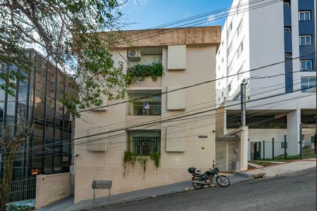 Apartamento para alugar com 85m², 3 quartos e 1 vaga Apartamento para alugar com 85m², 3 quartos e 1 vagaFachada