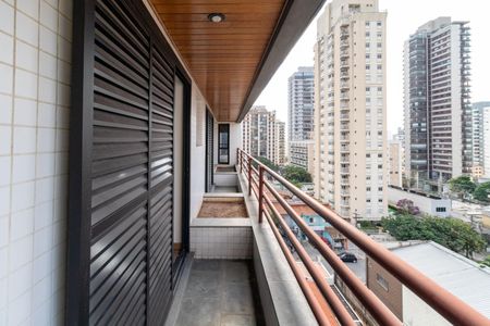 Apartamento à venda com 189m², 3 quartos e 3 vagas Apartamento à venda com 189m², 3 quartos e 3 vagasVaranda da Suíte 1