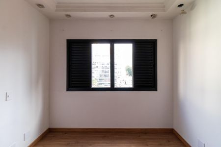 Apartamento à venda com 189m², 3 quartos e 3 vagas Apartamento à venda com 189m², 3 quartos e 3 vagasSuíte 2