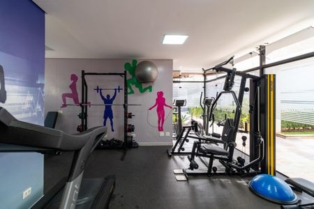 Apartamento à venda com 189m², 3 quartos e 3 vagas Apartamento à venda com 189m², 3 quartos e 3 vagasÁrea comum - Academia